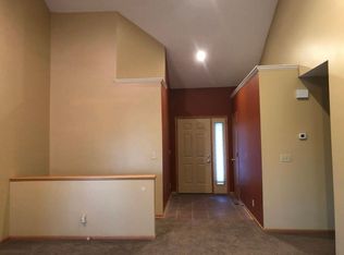 2108 Gunnison Dr, Lincoln, NE 68521