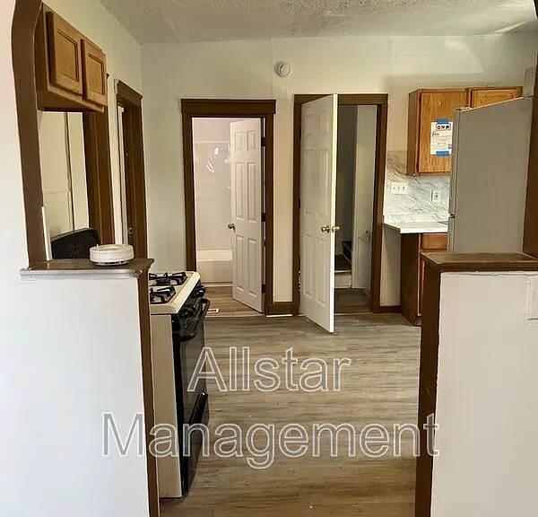 3611 E 116th St #LOWER — Photo 6