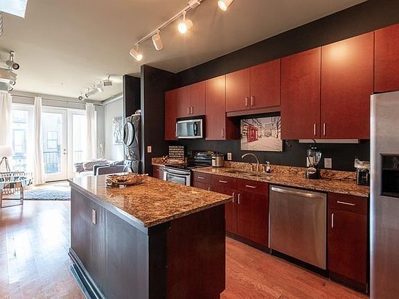 4th image of 5300 Peachtree Rd Unit 2110