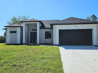 1019 Calvin Ave, Lehigh Acres, FL 33972