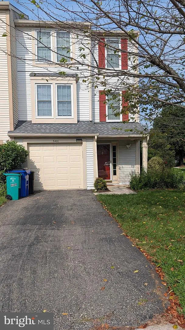 3 bed, 4.0 bath, 1900 sqft, $3,100 — Photo 3