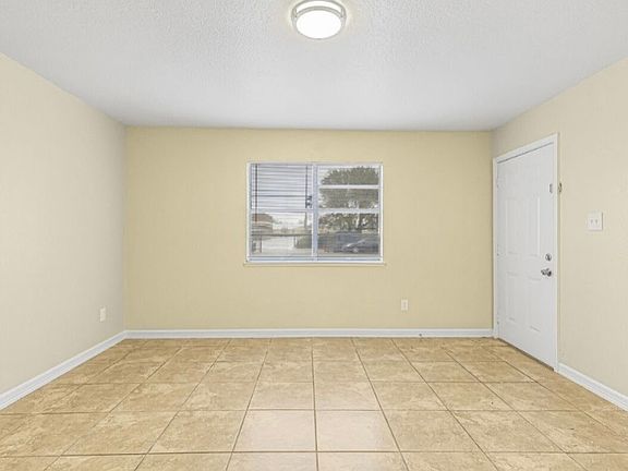 3rd image of 230 E Virginia St #7