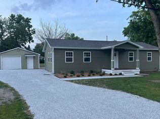 422 E 5th Ave, Rankin, IL 60960