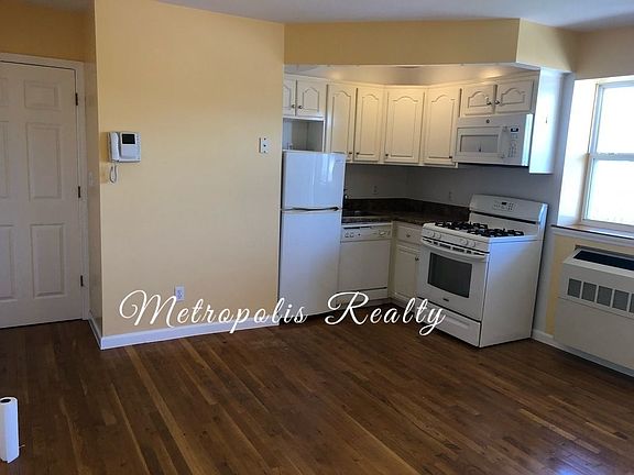 2nd image of 25-82 37th St #4D