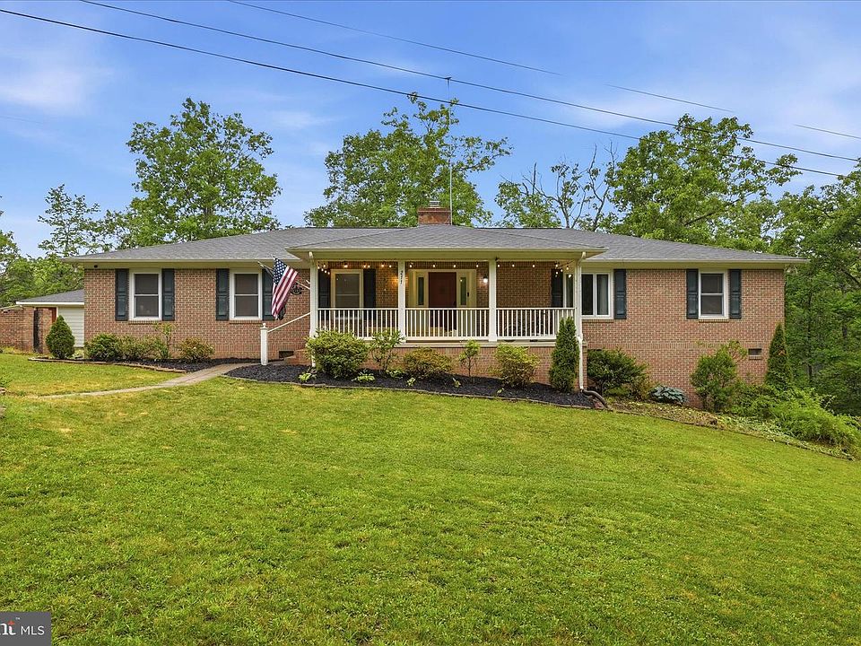 1st image of 211 Creekview Ln