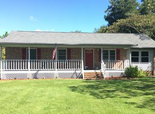 134 Avery Rd, Hubert, NC 28539