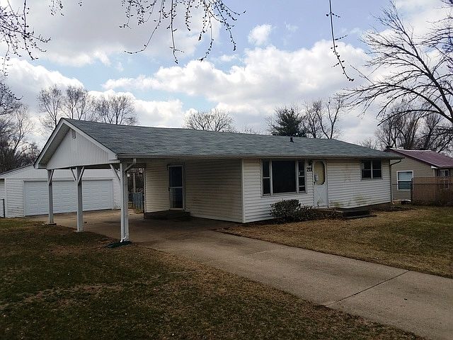 1st image of 211 Superior Ave