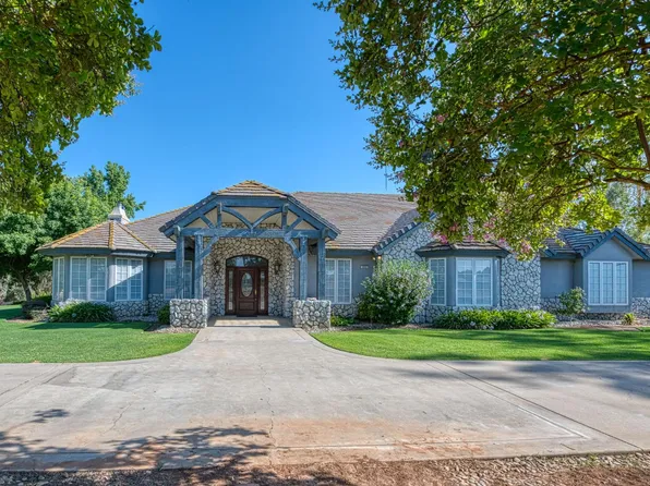 10673 E Bullard Ave, Clovis, CA 93619