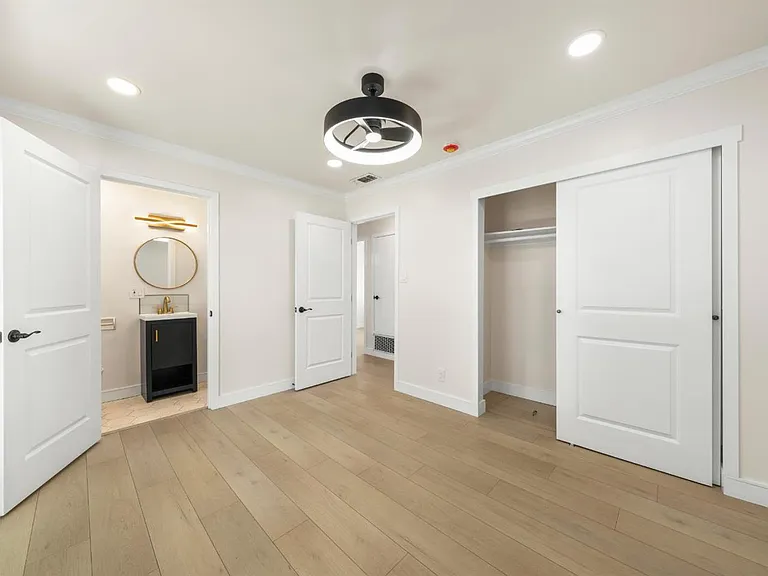 6120 Friendly Ct — Photo 23