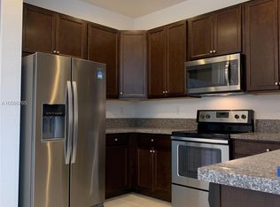 11725 SW 13th Ct, Pembroke Pines, FL 33025