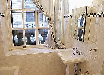 Rented by Verdi Square Realty