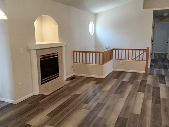 3rd image of 3449 Polk Cir W