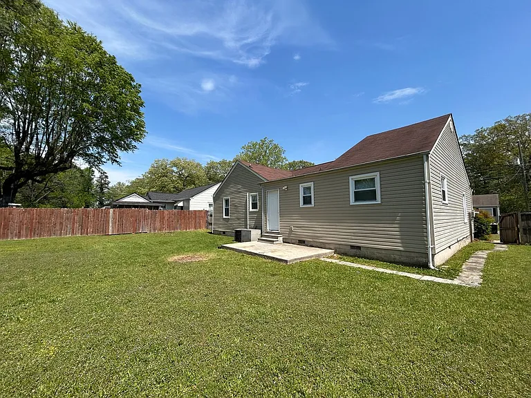 611 Woodvale Ave — Photo 14