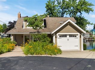 462 Fan Dr, Akron, OH 44319