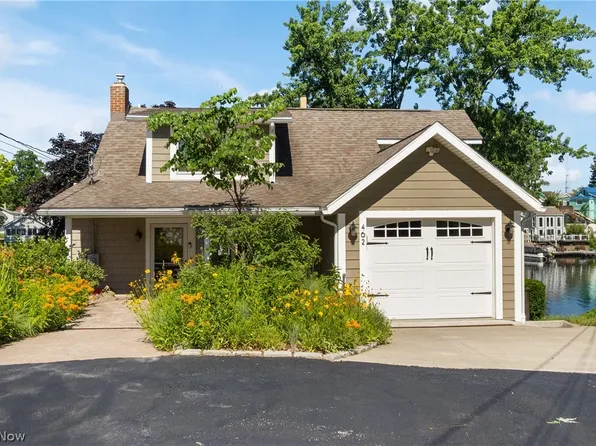 462 Fan Dr, Akron, OH 44319