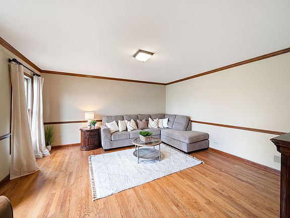 2nd image of 2405 Cimarron Ct