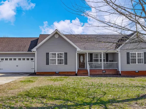 63 Graben Dr, Fyffe, AL 35971