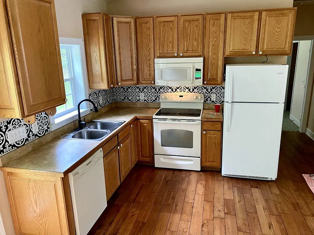 558 Barnardsville Highway — Photo 3