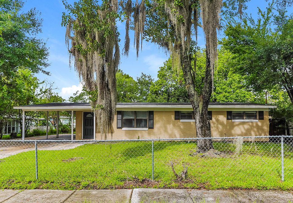 1st image of 2122 Burpee Dr