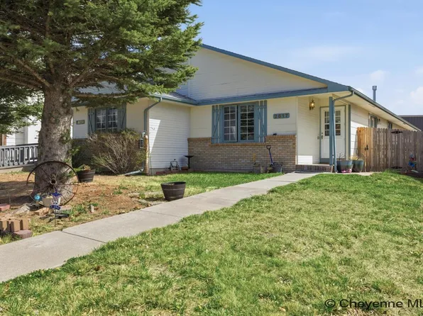 2617 Sagebrush Ave, Cheyenne, WY 82009