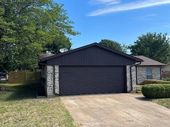 7501 Castillo Rd, Fort Worth, TX 76112