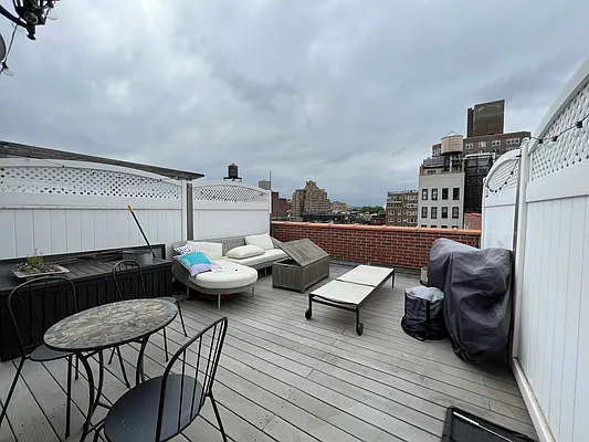 Rented by AZ REALTY NYC LLC | media 26