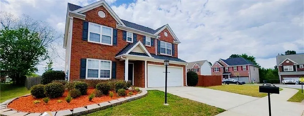 4 bed, 2.5 bath, 2818 sqft, $2,950 — Photo 1