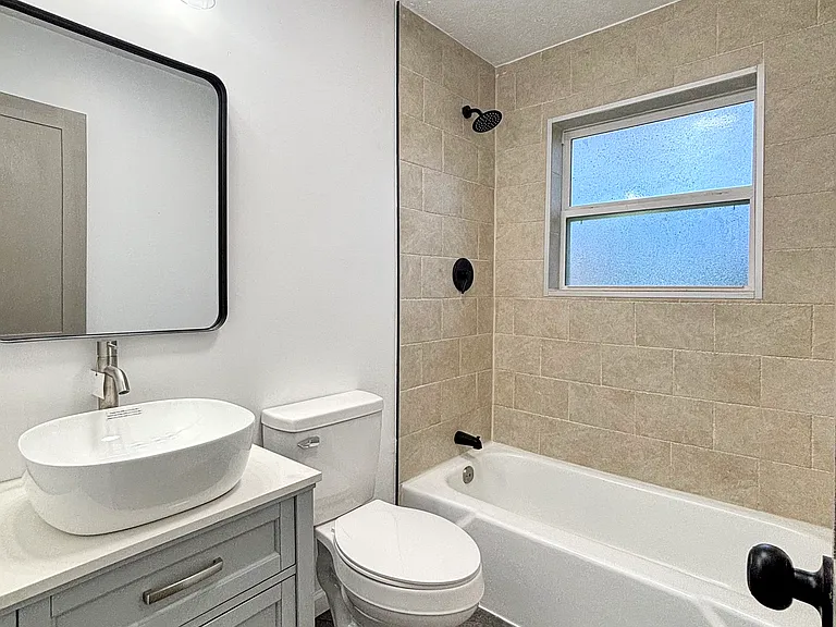 502 Hickory St — Photo 11