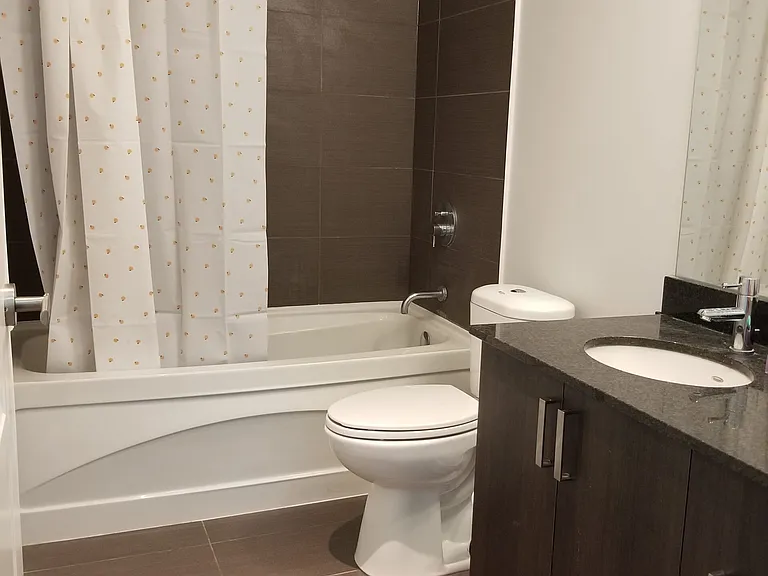 7608 Yonge St #210 — Photo 2