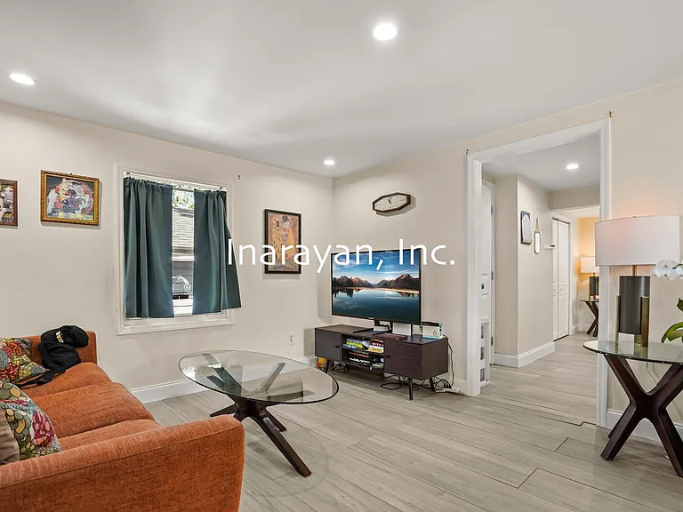 245 Orange Pl — Photo 3