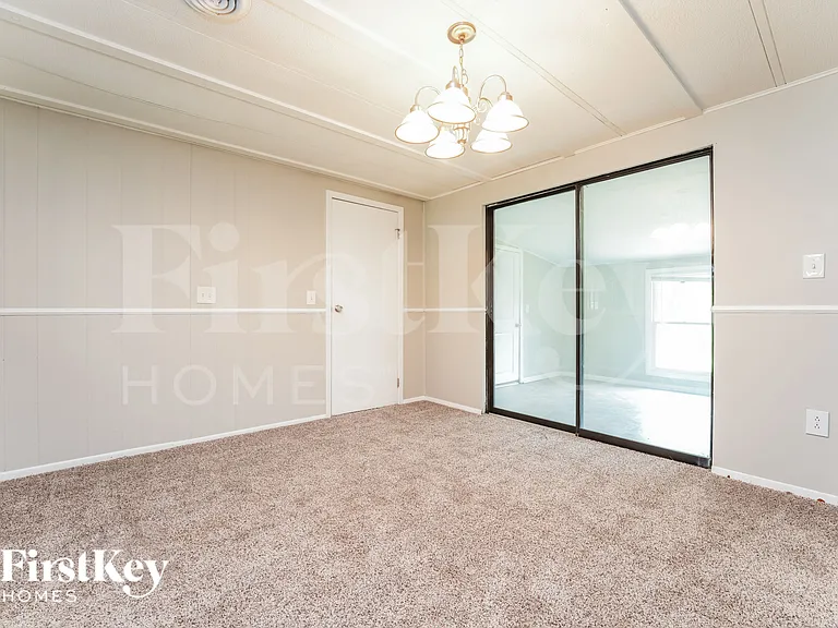 1078 W Adrian Cir SW — Photo 5