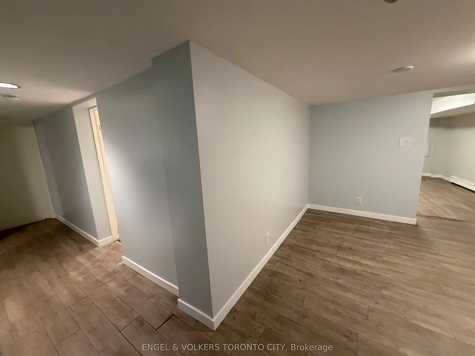 3 bed, $1,999 — Photo 3