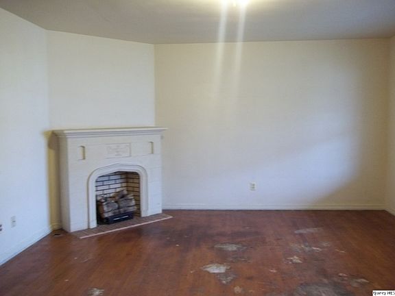 Home for Sale in Quincy, IL $79,900