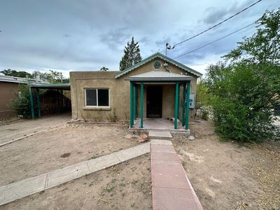 1011 Edith Blvd NE #B-d, Albuquerque, NM, 87102