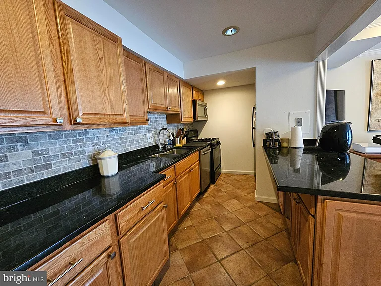 2621 Wagon Dr — Photo 12