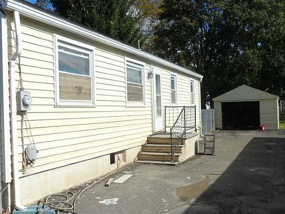 3rd image of 372 2nd Ave