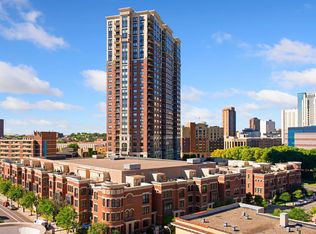 500 E Grant St APT 1203, Minneapolis, MN 55404