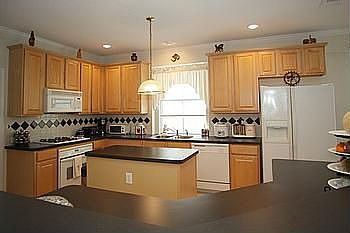 4th image of 7059 Creek Bend Dr