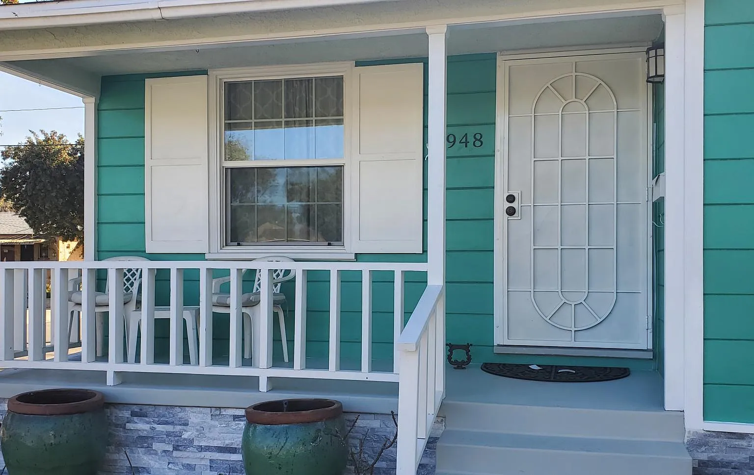 3 bed, 1296 sqft, $8,370 — Photo 2