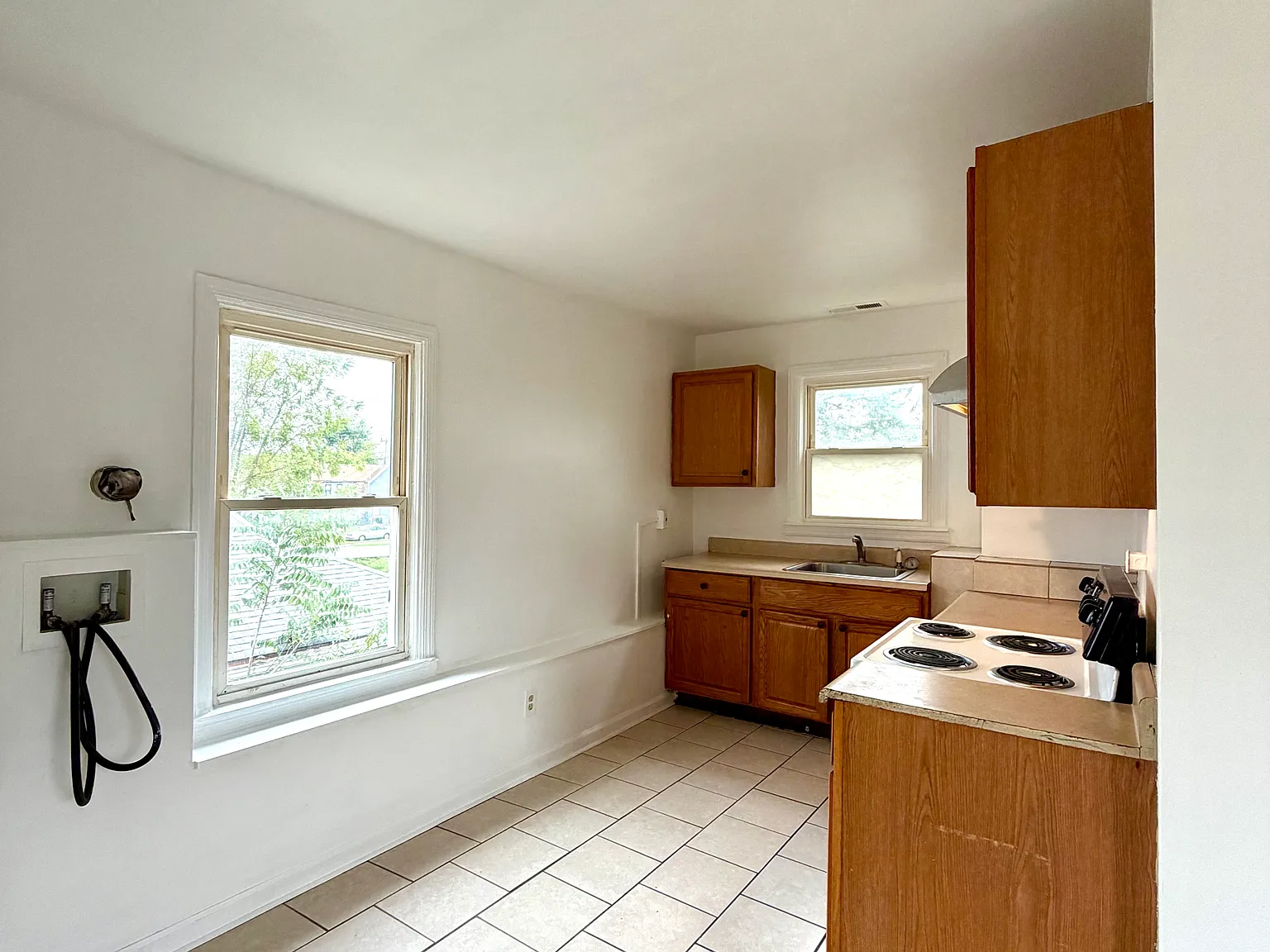 3 bed, $1,500 — Photo 2