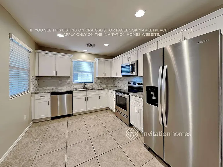 2640 E Megan St — Photo 8
