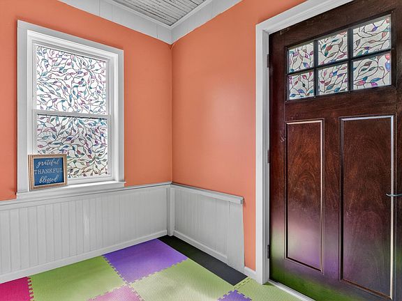 3rd image of 404 Prospect Street