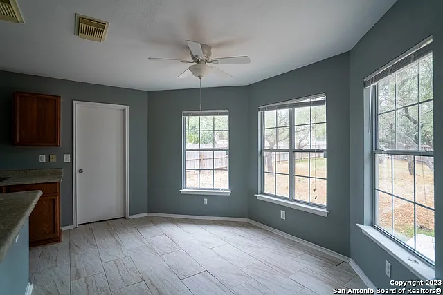 22047 Kenton Knl — Photo 14