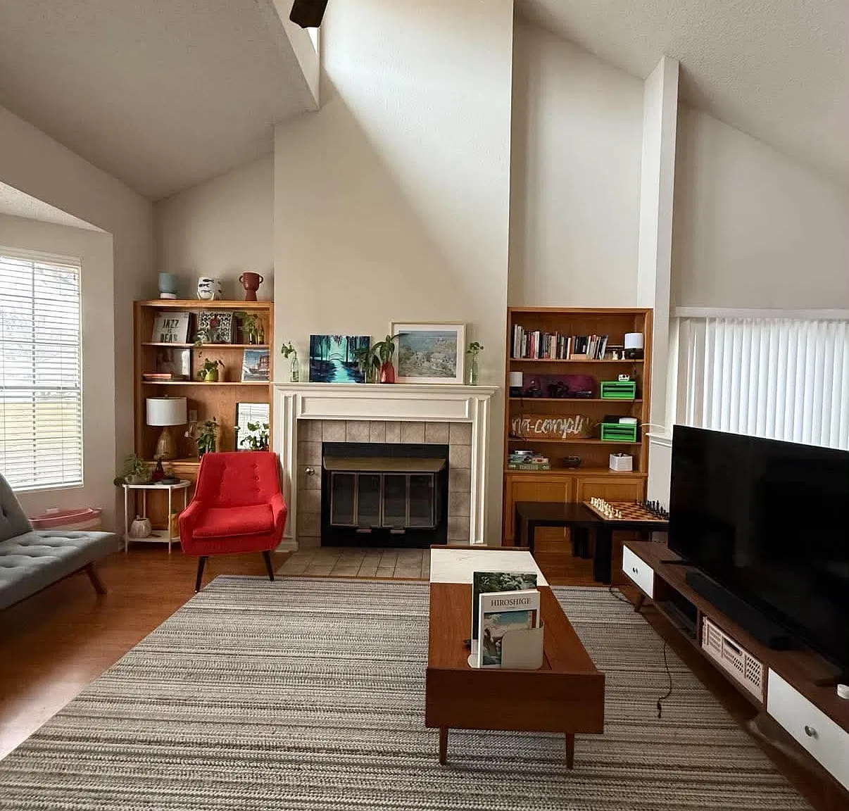 3 bed, 1350 sqft, $2,000 — Photo 3