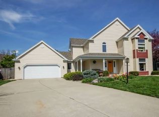 2008 O'Donnell Dr, Champaign, IL 61821