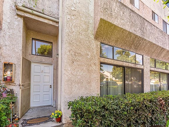 2nd image of 1516 East Broadway