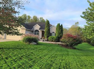 3015 Pinto Cir, Lansing, MI 48906