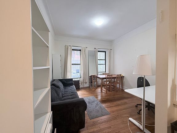 4th image of 8 W 105th St APT 1C