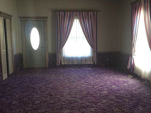 Living room/ Dining room