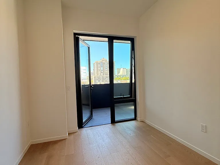 1523 Franklin St #601 — Photo 21